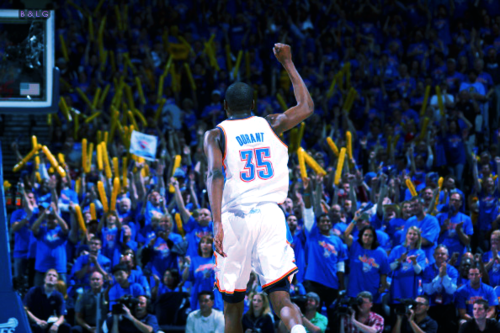 Durant wins the game. Photo from Balls & Lip Gloss.